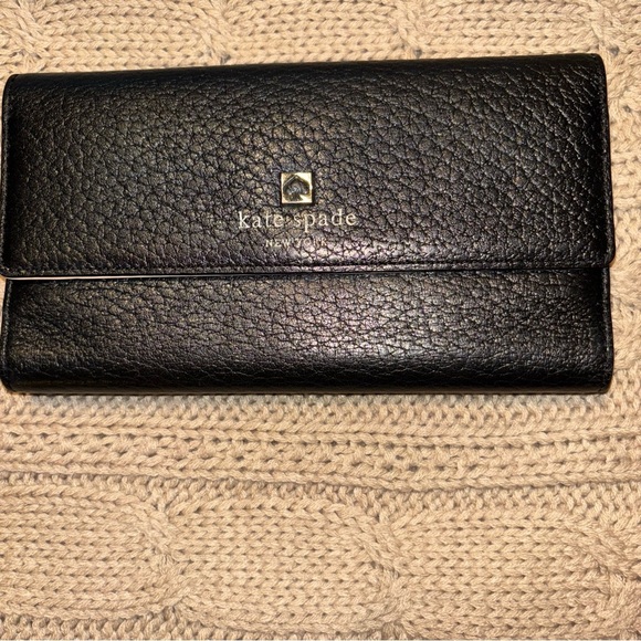 Kate Spade Black Southport Avenue Sandra Leather Wallet - Picture 2 of 15